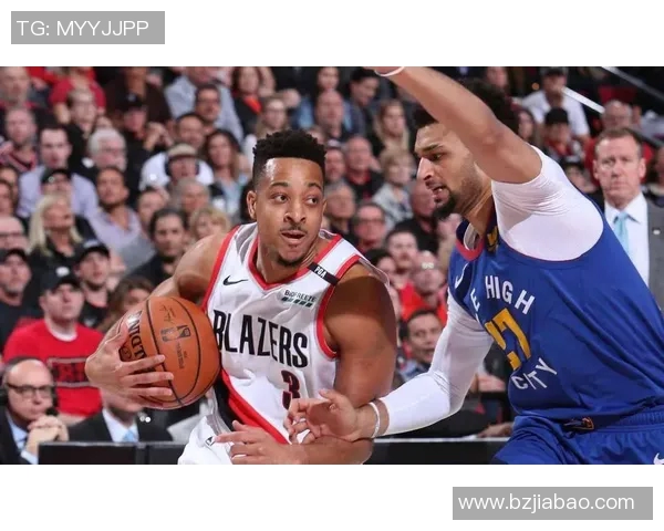 利拉德赛场细节小动作引发热议 球迷和专家纷纷解读背后意义